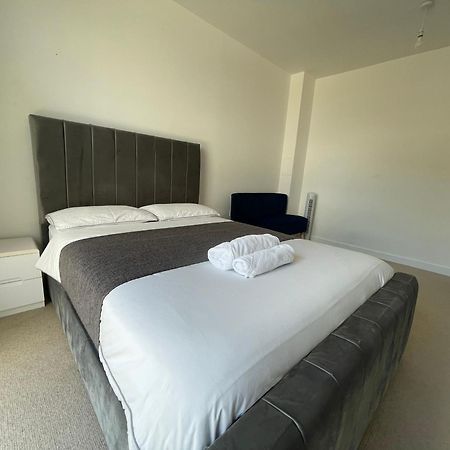 Riverside Rooms And Apartments Лондон Екстер'єр фото