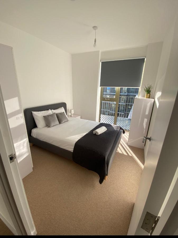 Riverside Rooms And Apartments Лондон Екстер'єр фото