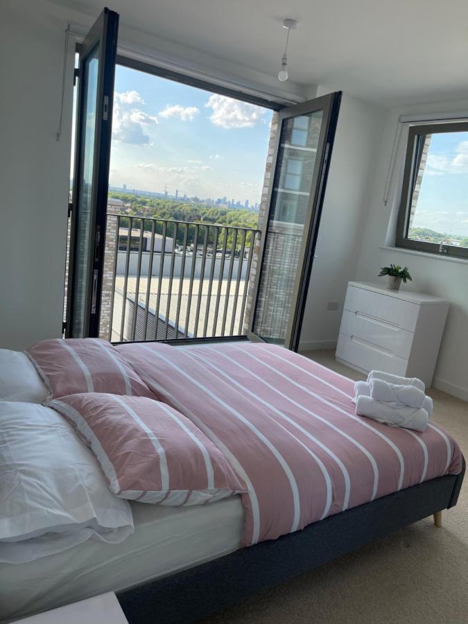 Riverside Rooms And Apartments Лондон Екстер'єр фото