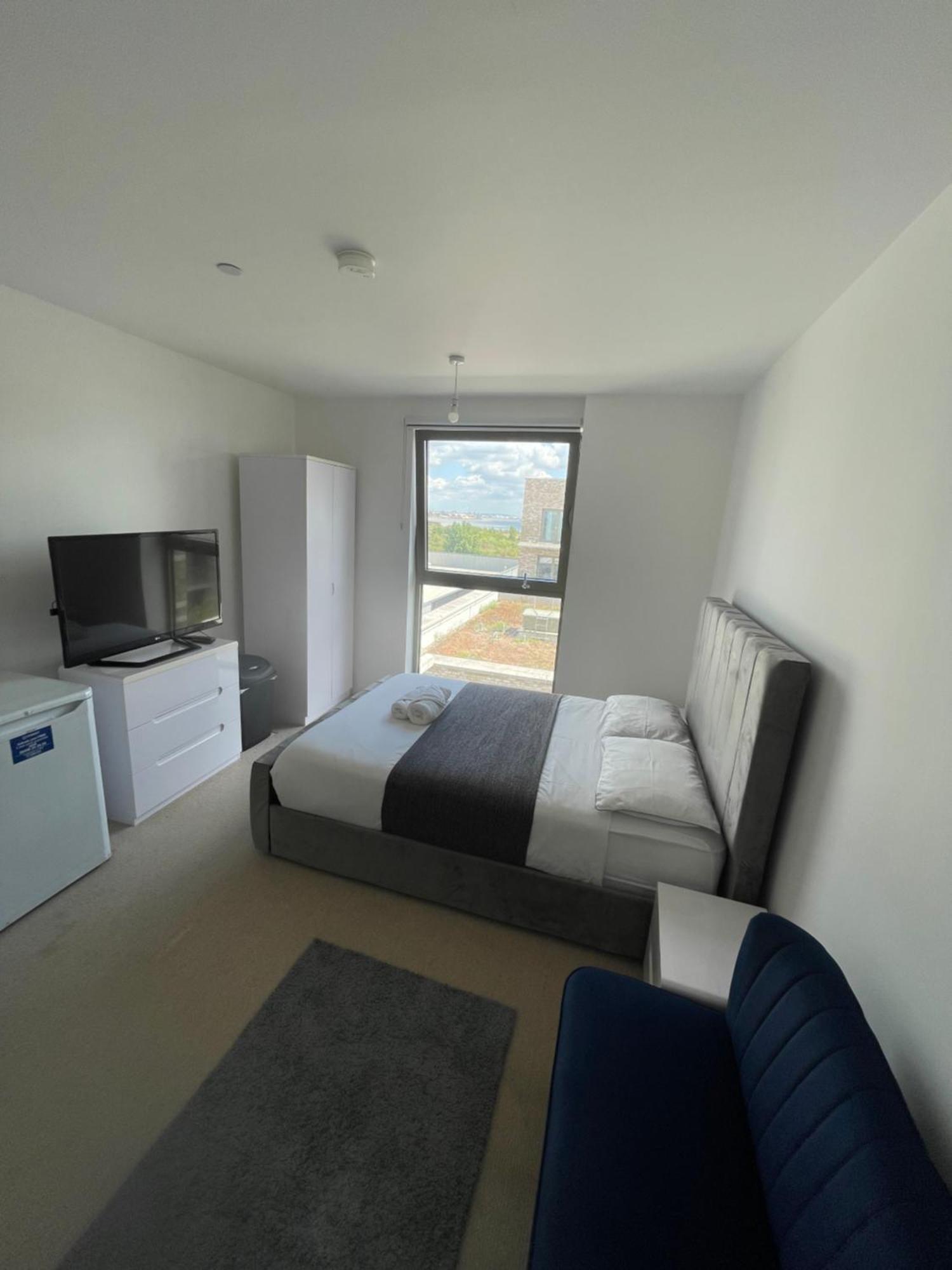 Riverside Rooms And Apartments Лондон Екстер'єр фото