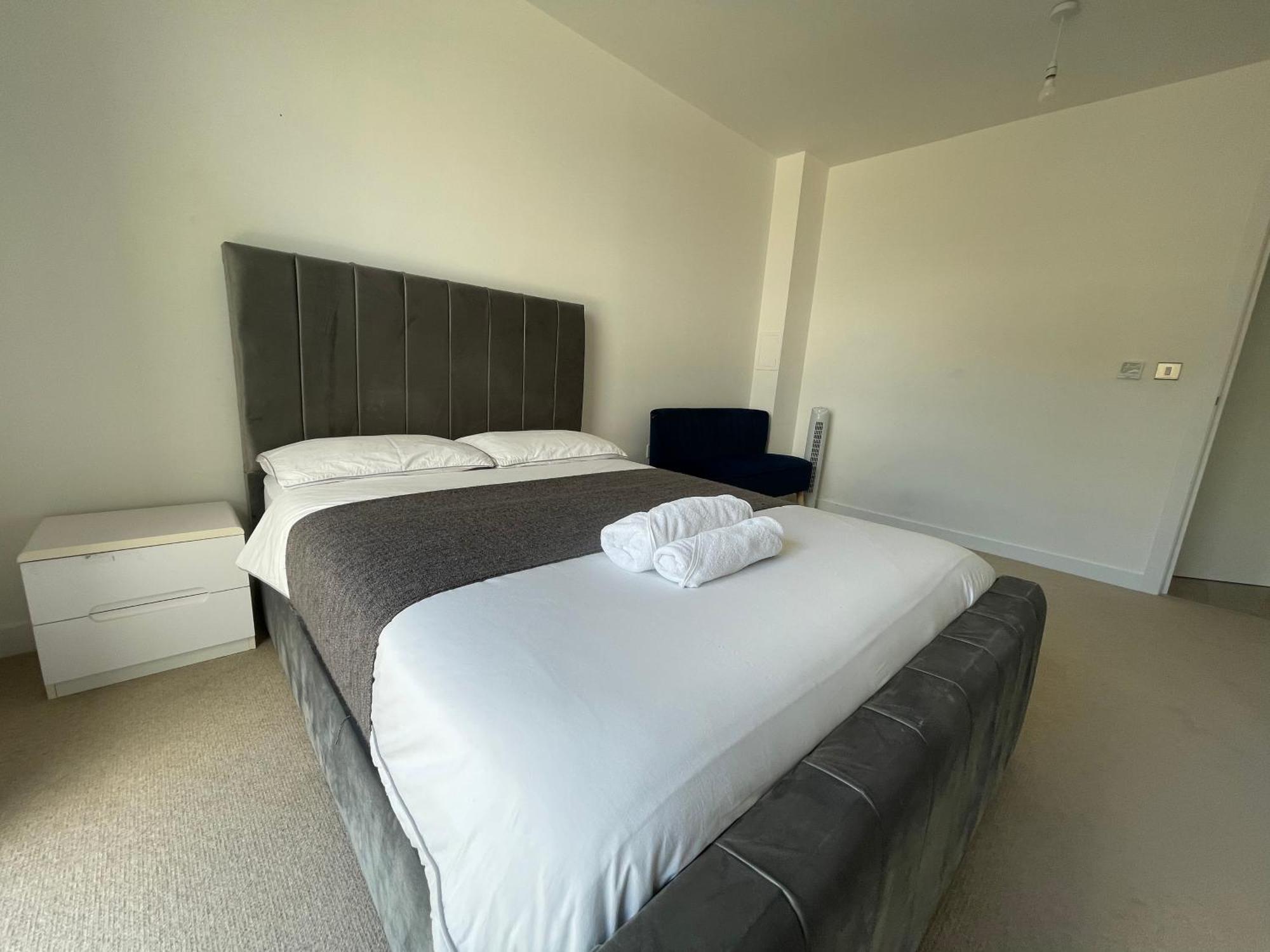 Riverside Rooms And Apartments Лондон Екстер'єр фото